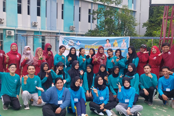 AKADEMI KESEHATAN KARTINI (4) AKADEMI KESEHATAN KARTINI (4)