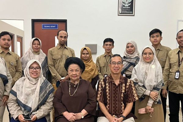 AKADEMI KESEHATAN KARTINI (9) AKADEMI KESEHATAN KARTINI (9)